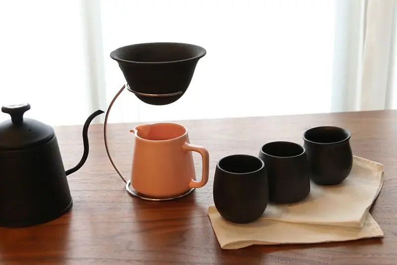 ceramic-round-shape-reusable-coffee-dripper-and-wood-holder-set-4