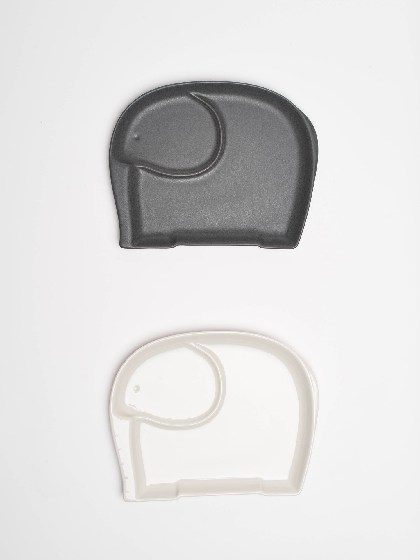 mino-ware-elephant-divided-plate-gray-matte-2