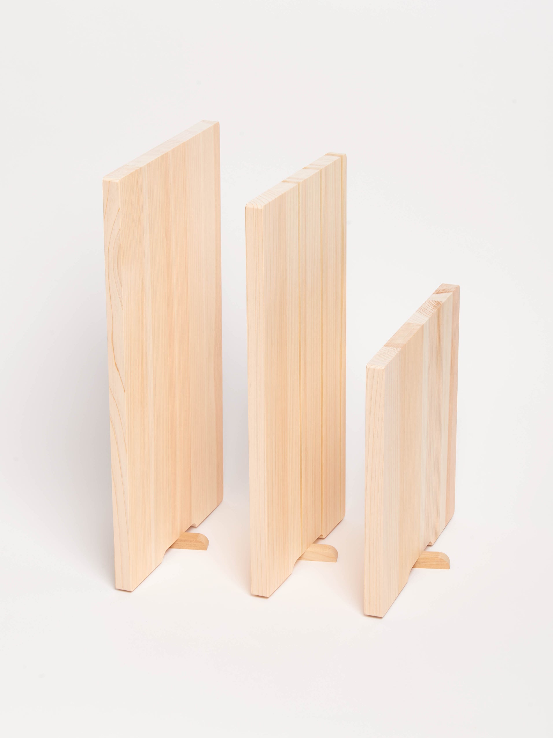 hinoki-japanese-cypress-chopping-board-with-stand-large-4