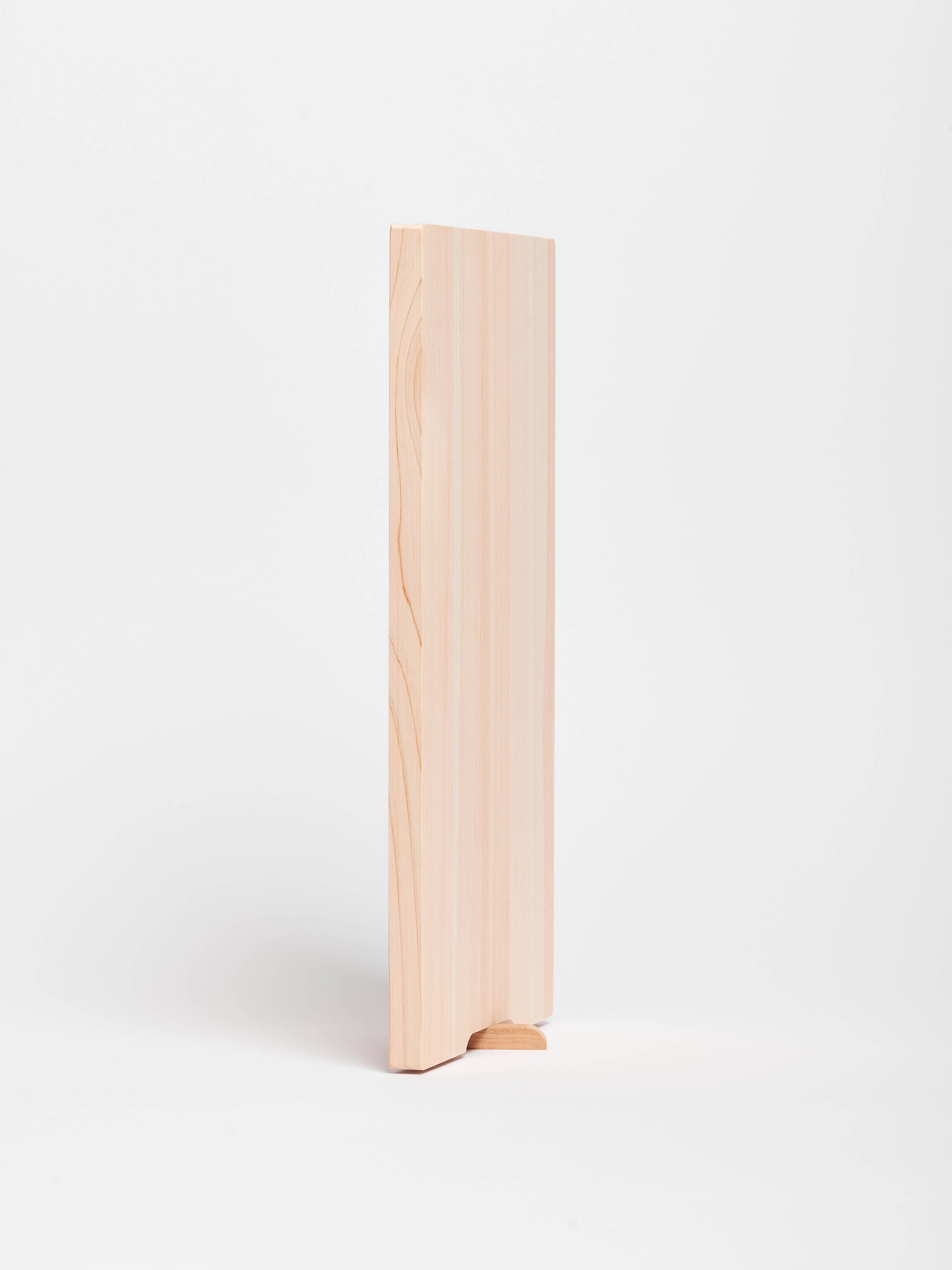hinoki-japanese-cypress-chopping-board-with-stand-medium-2