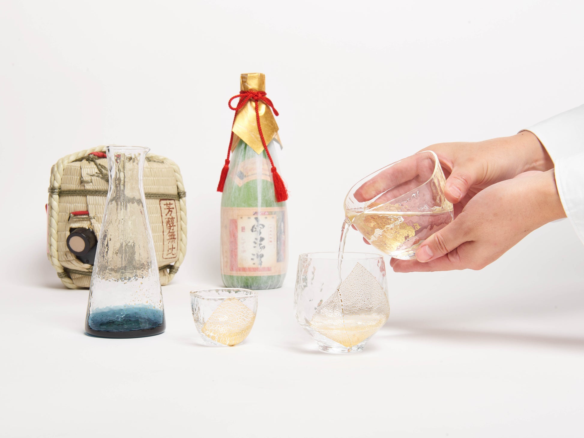 yachiyogama-kiln-edo-glass-sake-cup-small-3