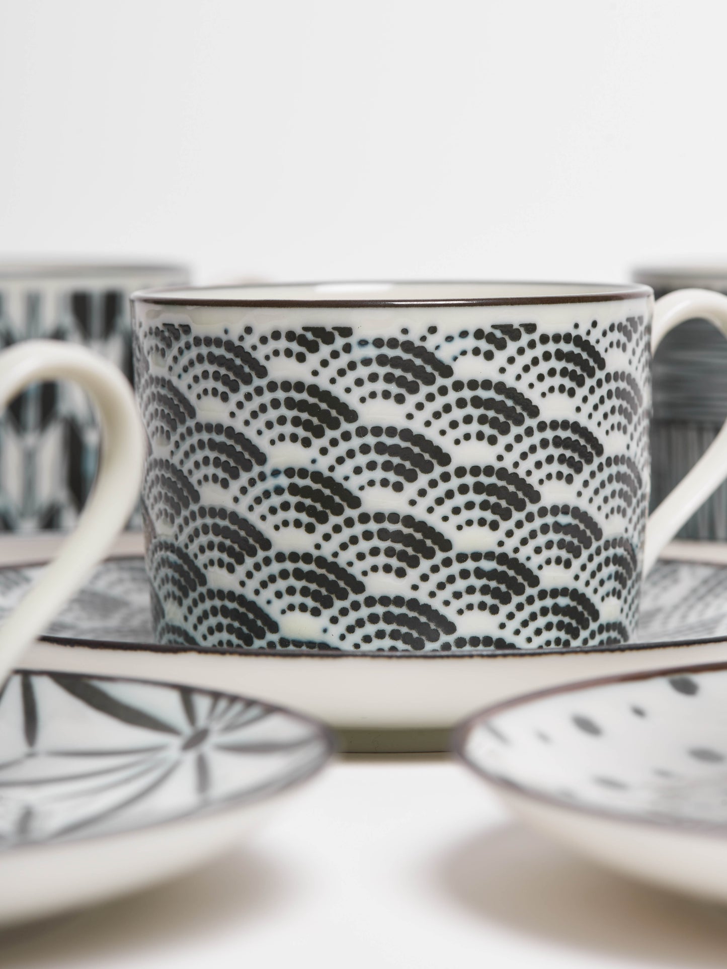mino-ware-coffee-cup-and-plate-gift-set-of-5-7