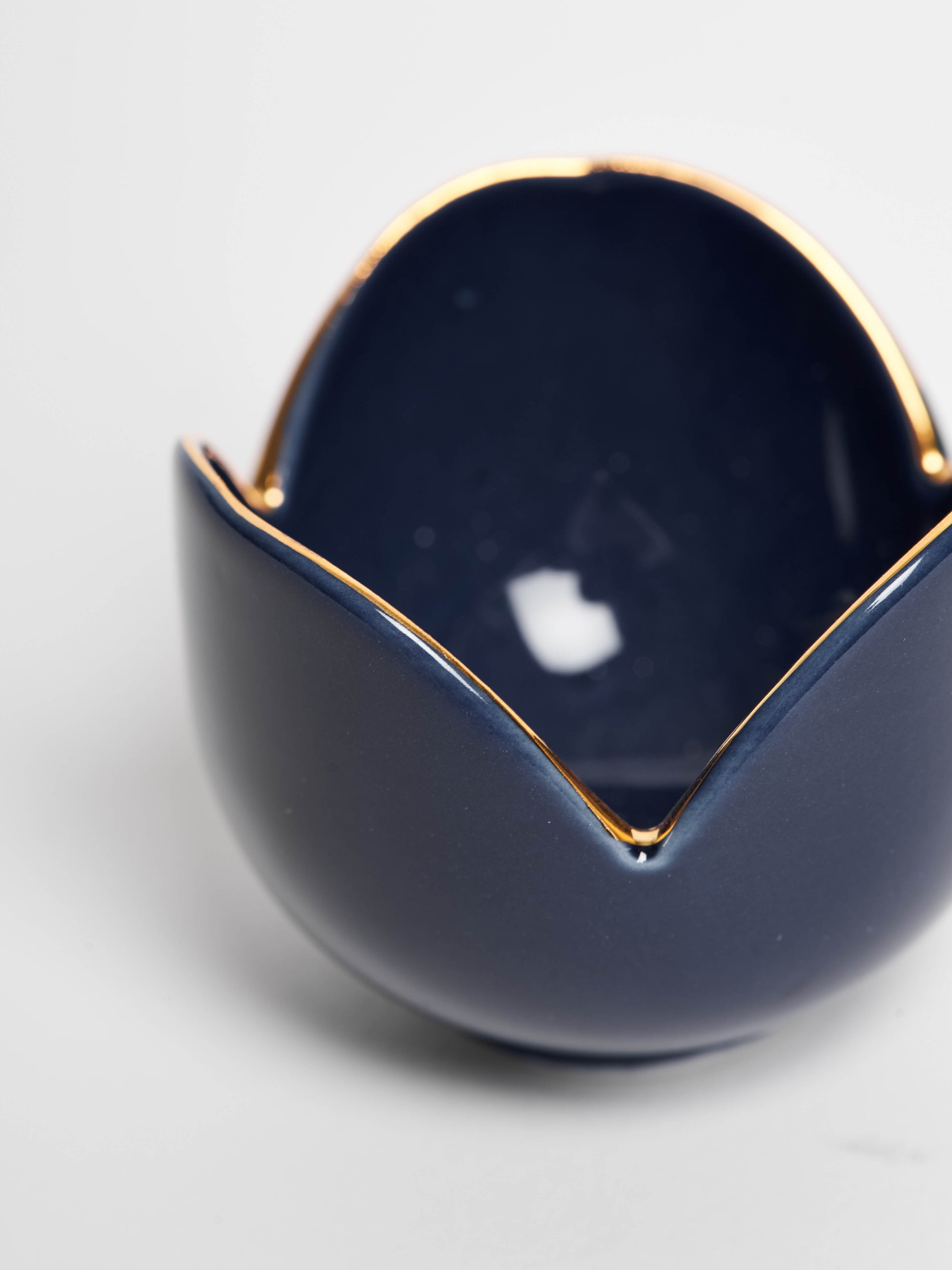 mino-ware-ceramic-tulip-chinmi-small-bowl-navy-2