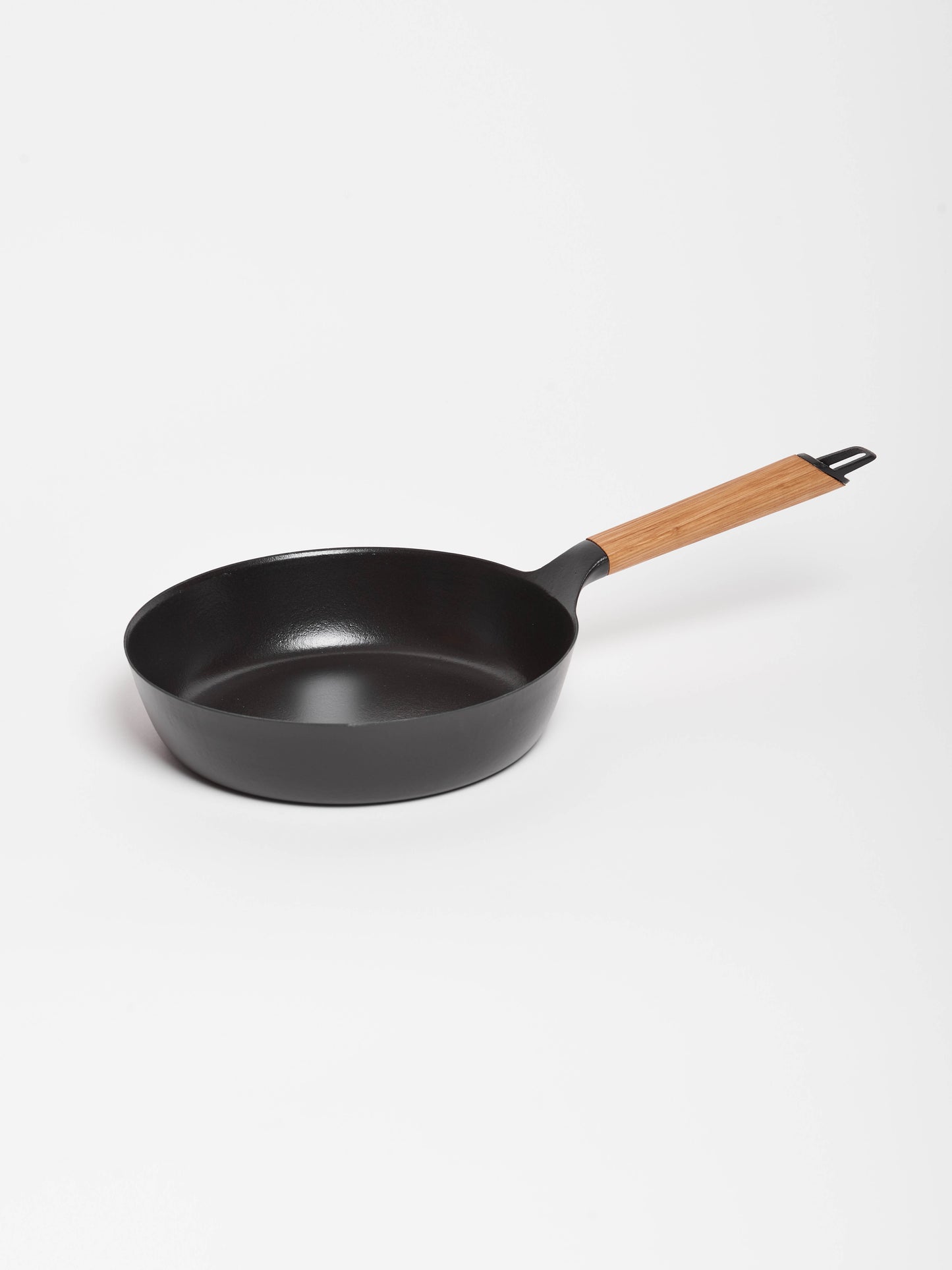 vermicular-9-5in-pan-with-glass-lid-oak-3