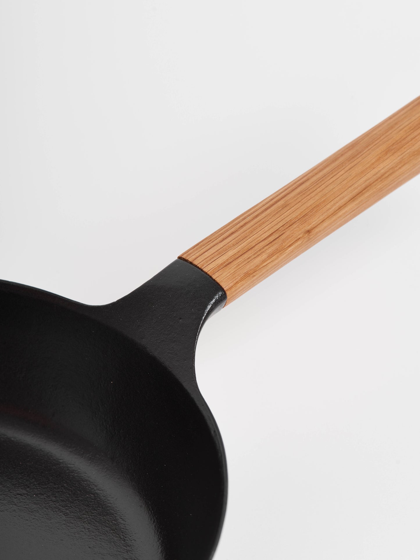 vermicular-9-5in-pan-with-glass-lid-oak-7