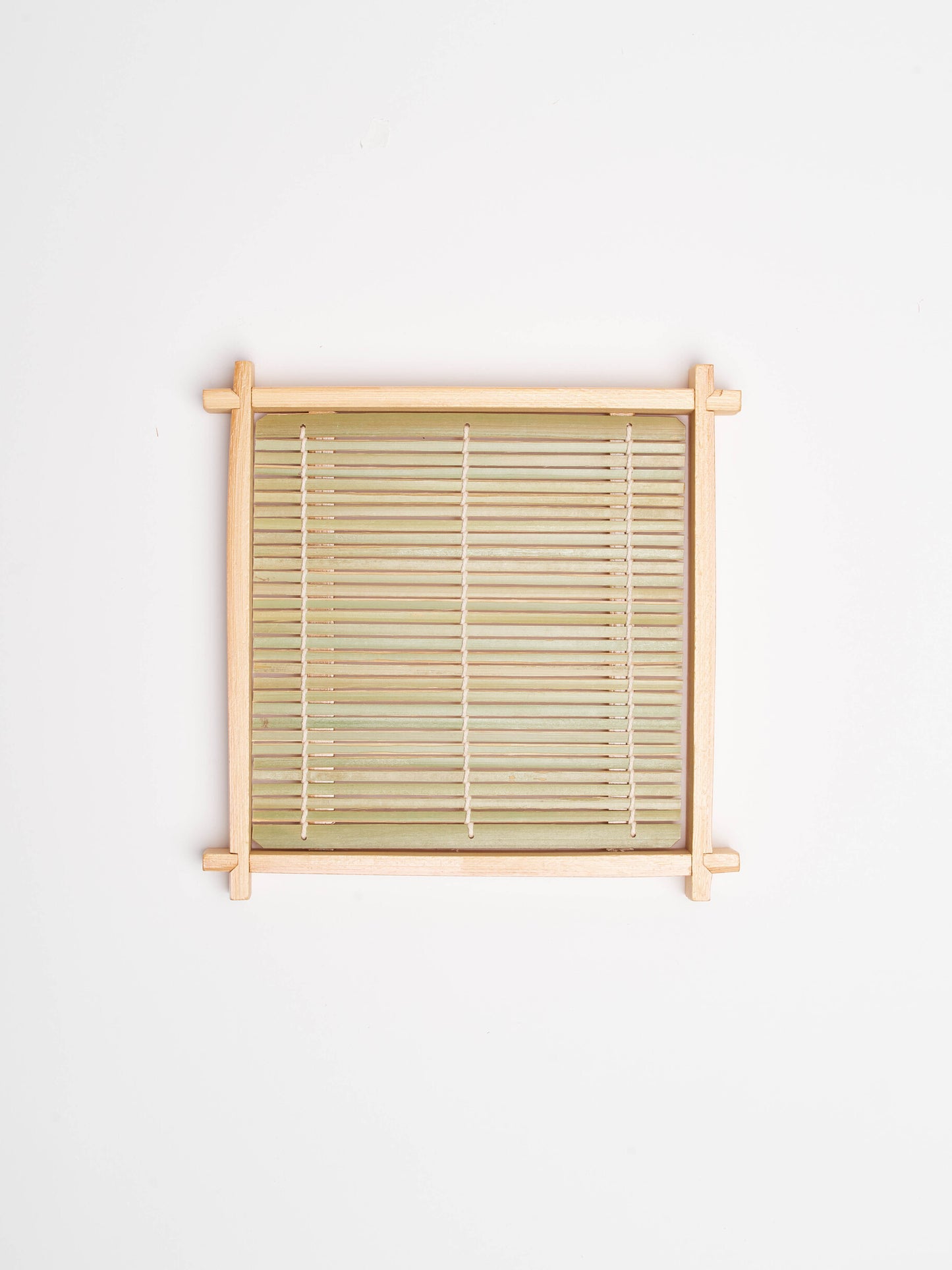 handcrafted-bamboo-soba-udon-noodle-square-tray-1