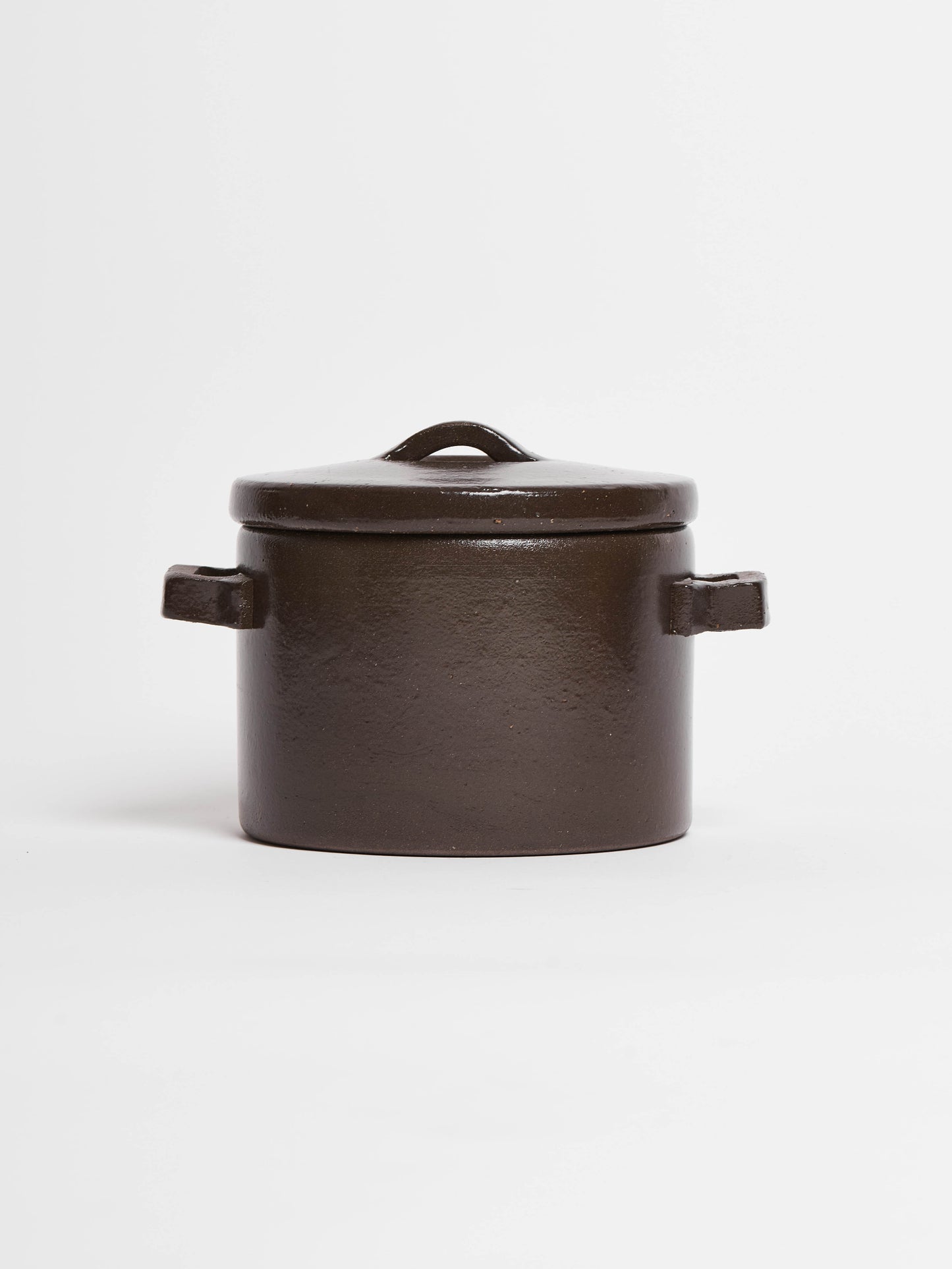 studio-m-garbure-donabe-pottery-pot-1