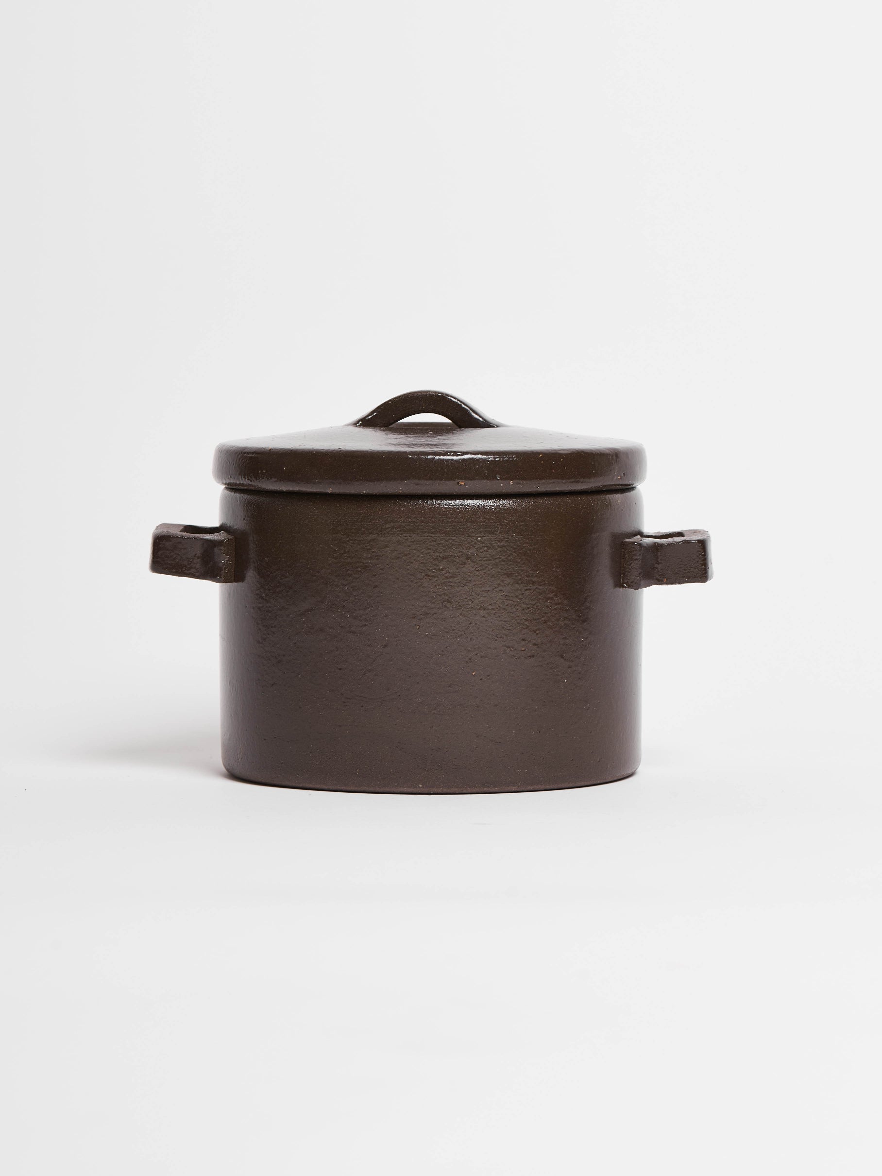 studio-m-garbure-donabe-pottery-pot-1