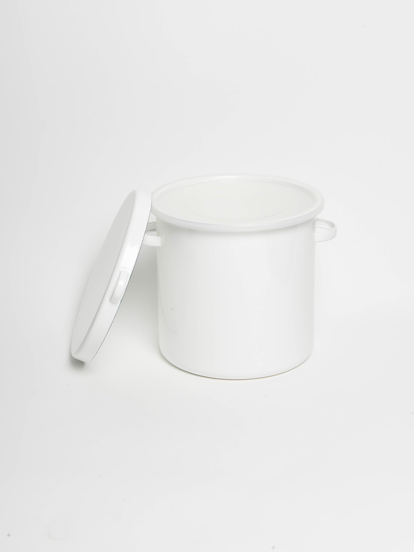 noda-horo-enamel-coated-iron-stocker-4