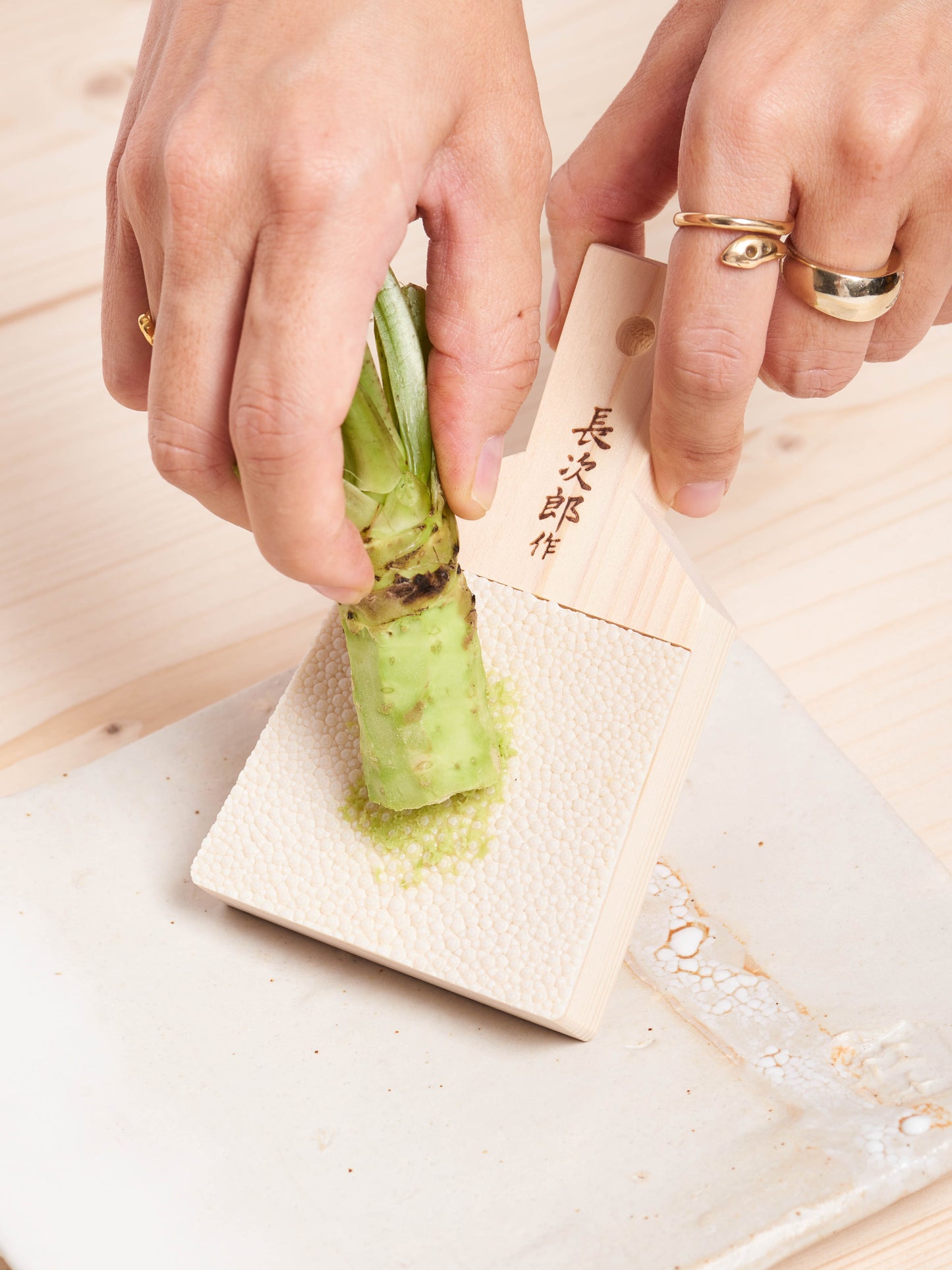 chojiro-wasabi-grater-with-sharkskin-3