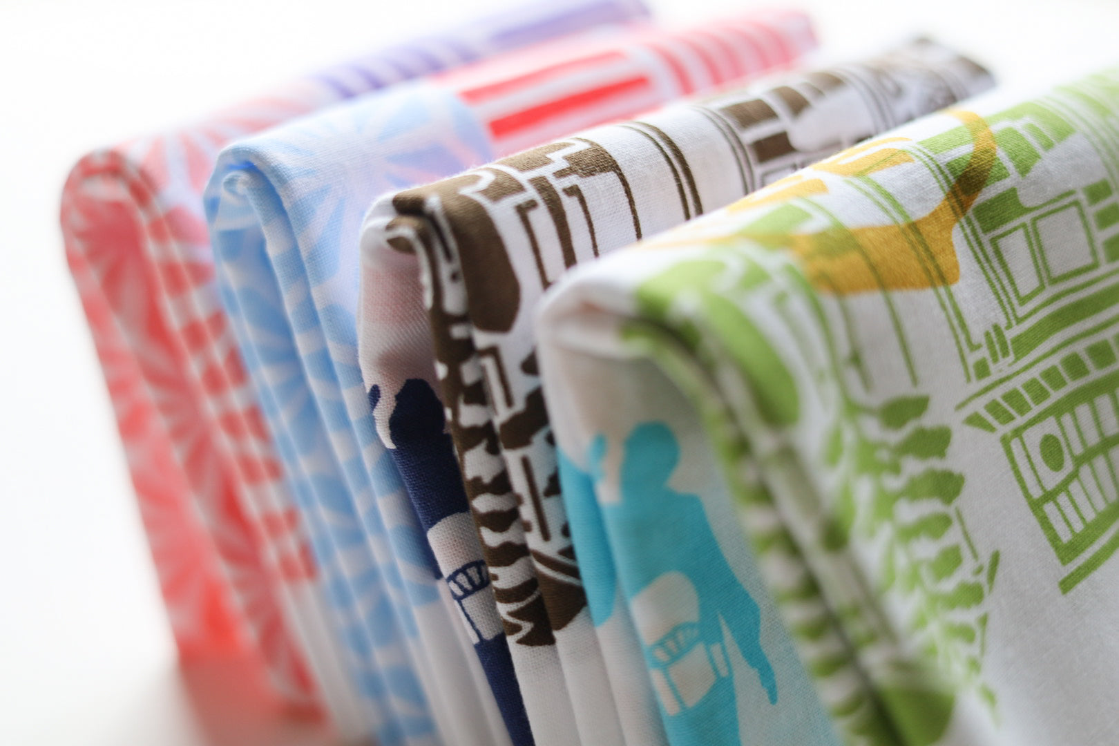 takara-gallery-workroom-traditional-gujo-folk-dance-hand-towel-100-cotton-japanese-tenugui-navy-brown-4
