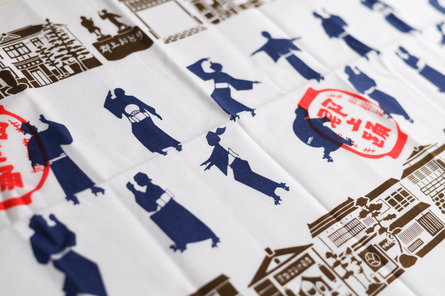 takara-gallery-workroom-traditional-gujo-folk-dance-hand-towel-100-cotton-japanese-tenugui-navy-brown-2