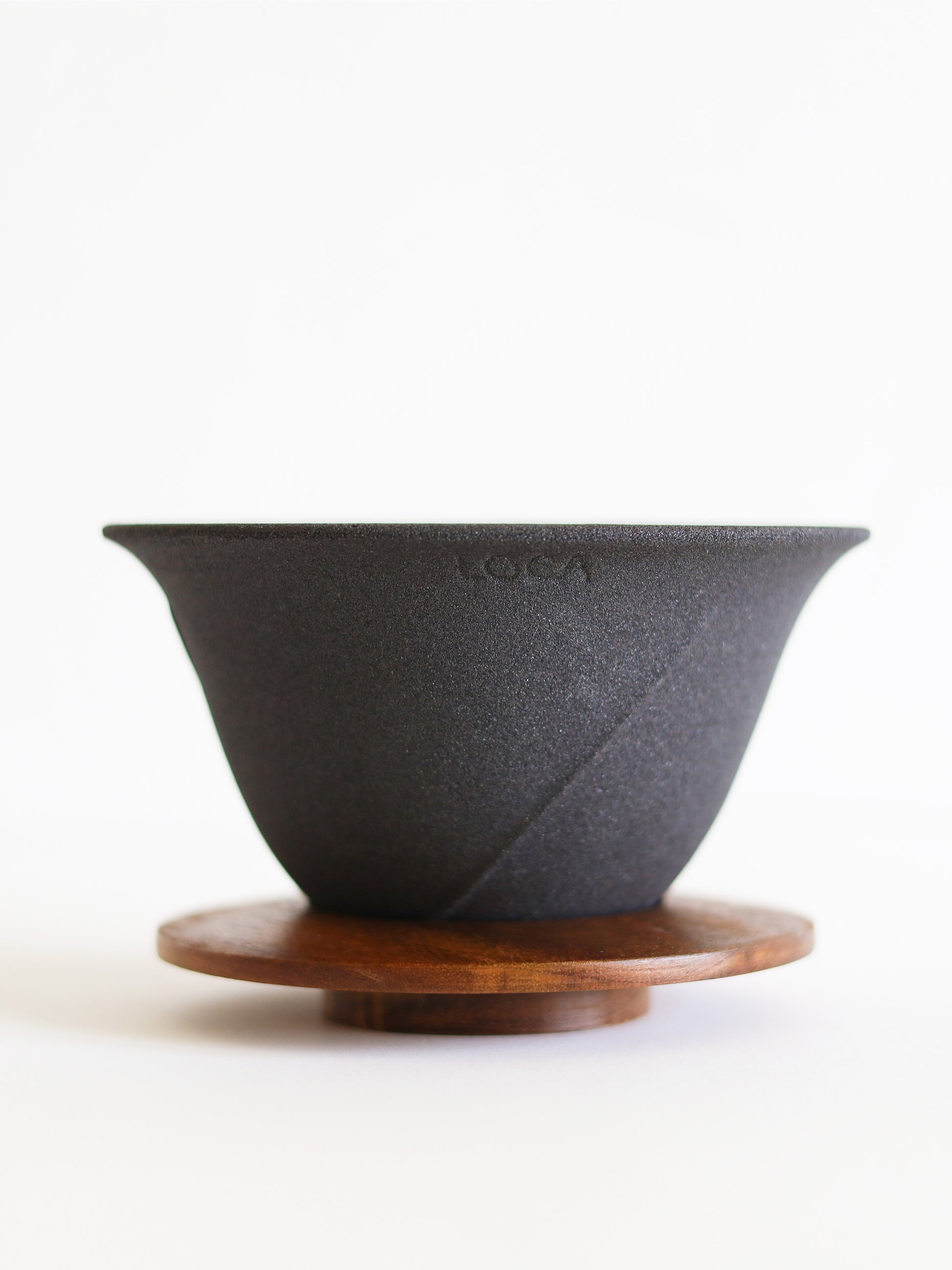 ceramic-round-shape-reusable-coffee-dripper-and-wood-holder-set-1