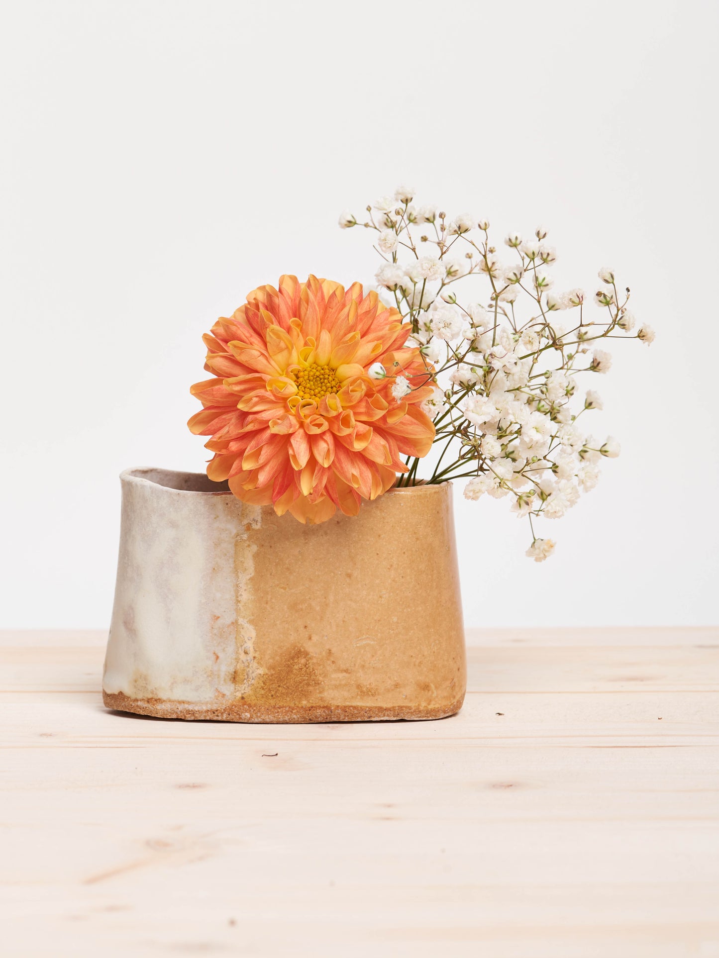 bicolor-oval-ceramic-vase-3