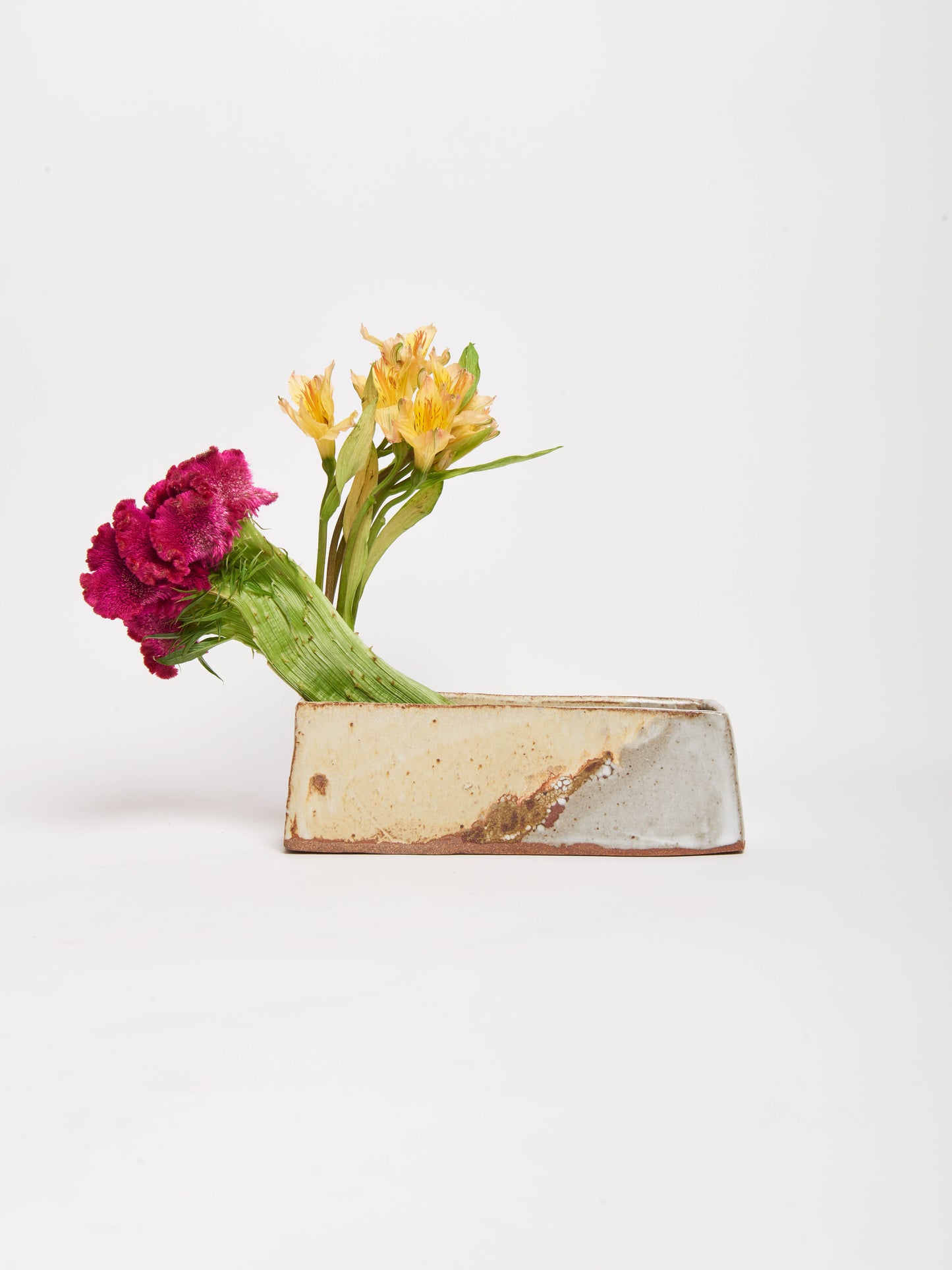 moriko-yokoyama-wide-rectangle-ceramic-vase-6