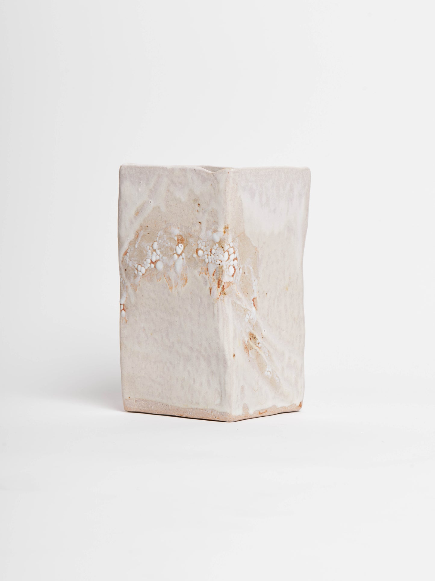 moriko-yokoyama-minimalist-tall-square-ceramic-vase-1