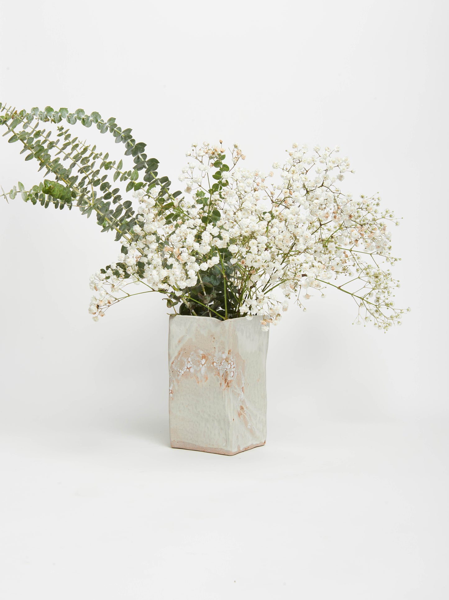 moriko-yokoyama-minimalist-tall-square-ceramic-vase-6