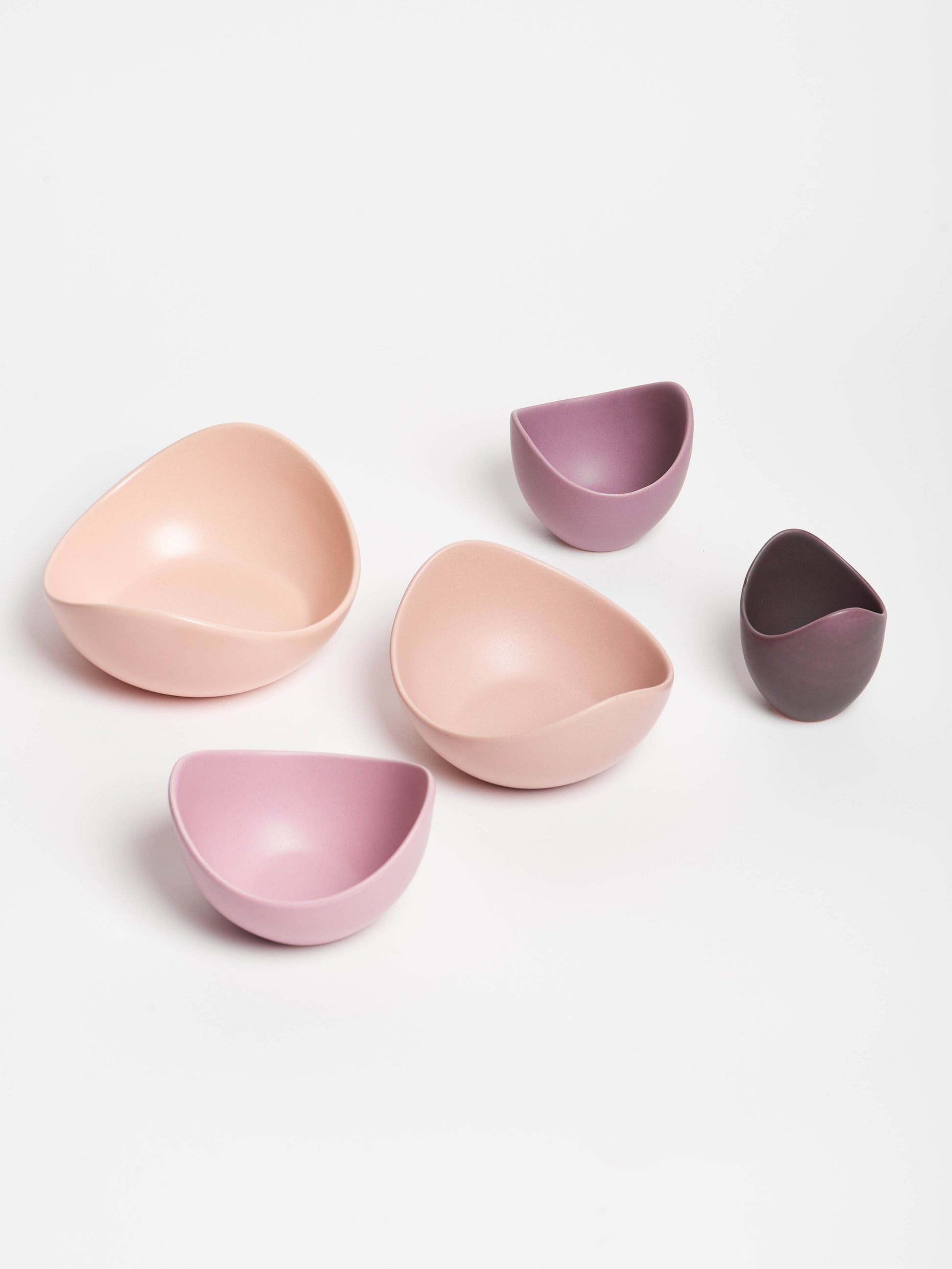 natalia-lotus-sculptural-bowls-5-piece-set-blush-pink-5