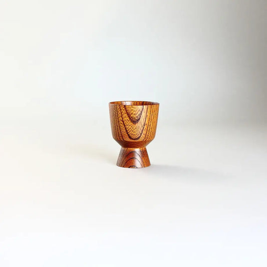 rokurosha-handcrafted-sake-cup-urushi-brown-1