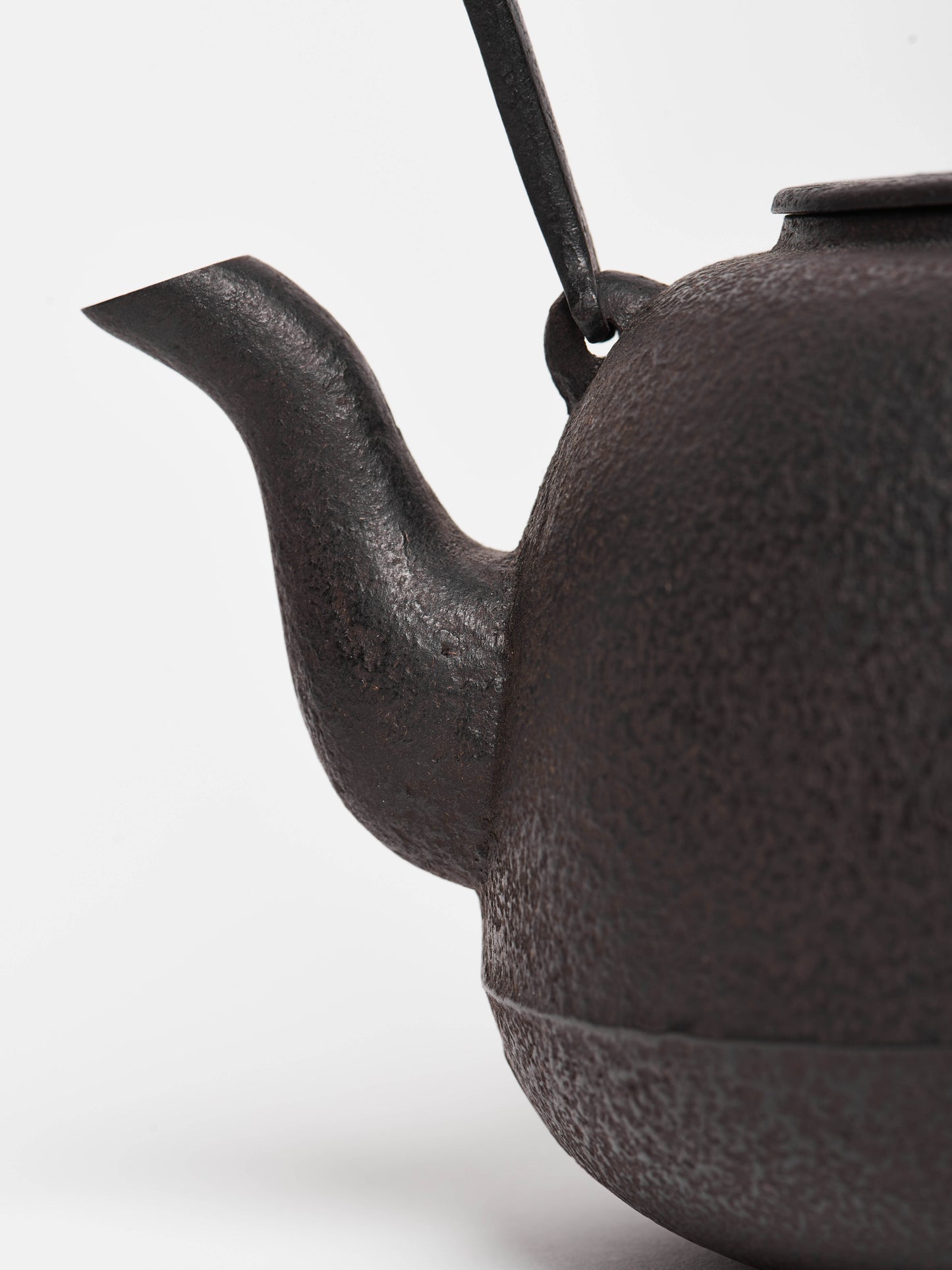 mikumari-nambu-cast-iron-teapot-3