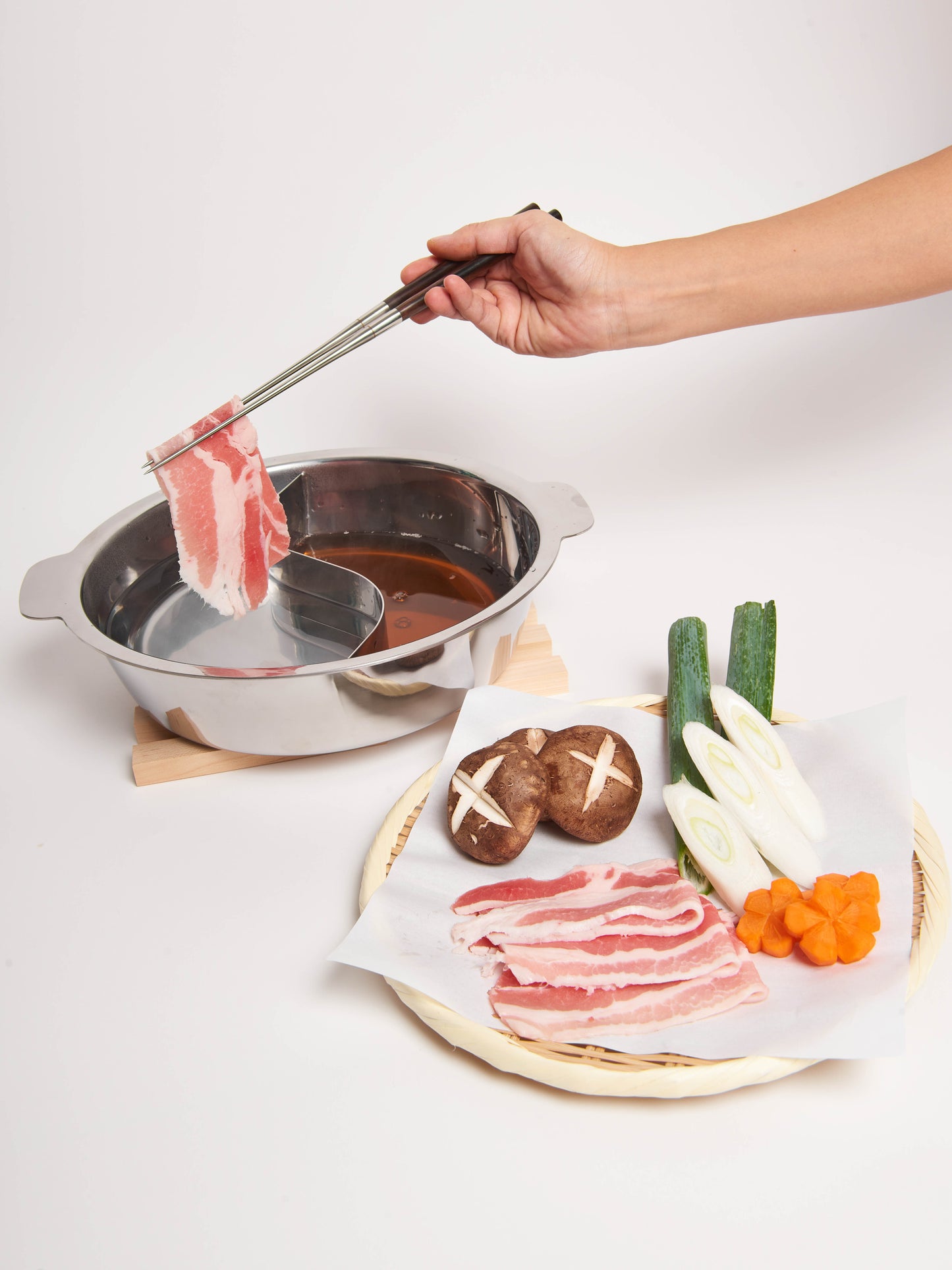 shabu-shabu-hot-pot-with-divider-5