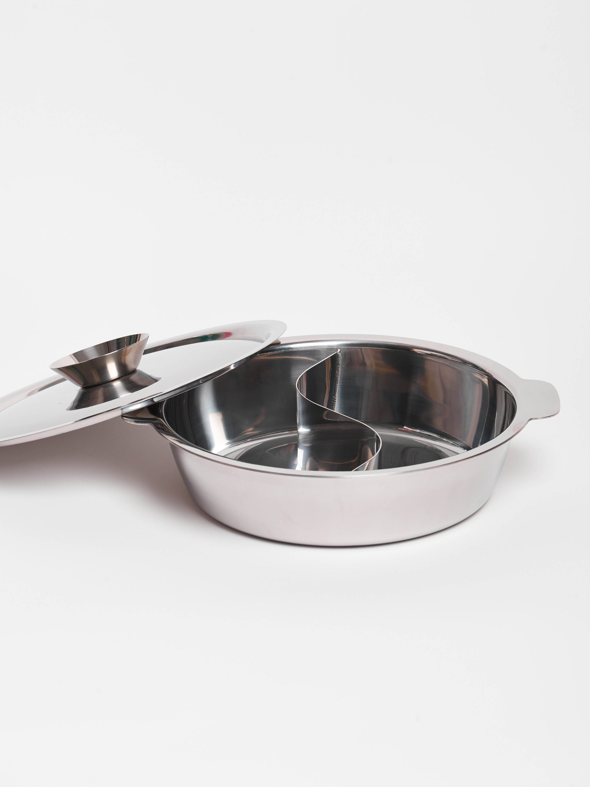 shabu-shabu-hot-pot-with-divider-2