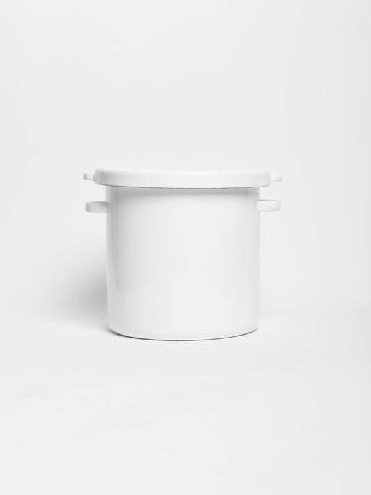 noda-horo-enamel-coated-iron-stocker-1