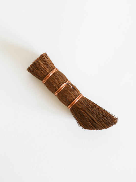 natural-palm-kitchen-brush-1