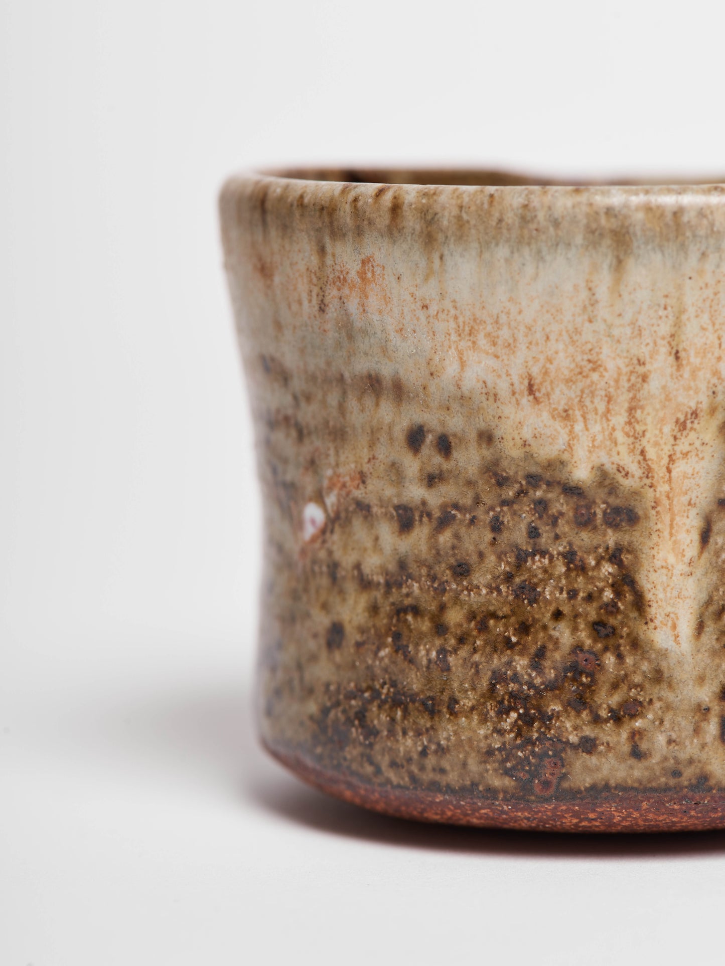 moriko-yokoyama-rustic-earthy-ceramic-sake-cup-2